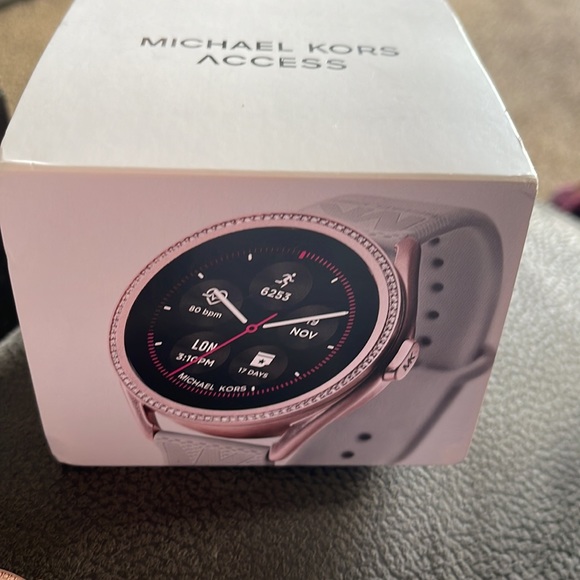 Micheal Kors smart watch - Picture 2 of 2